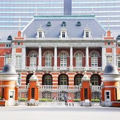 �����U����