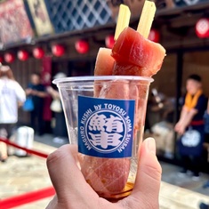 �����U����