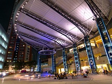 �Z�{�؃q���Y